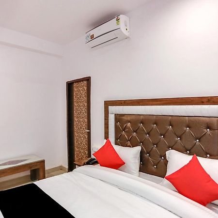Hotel O Golden Stone Ghaziabad Eksteriør billede