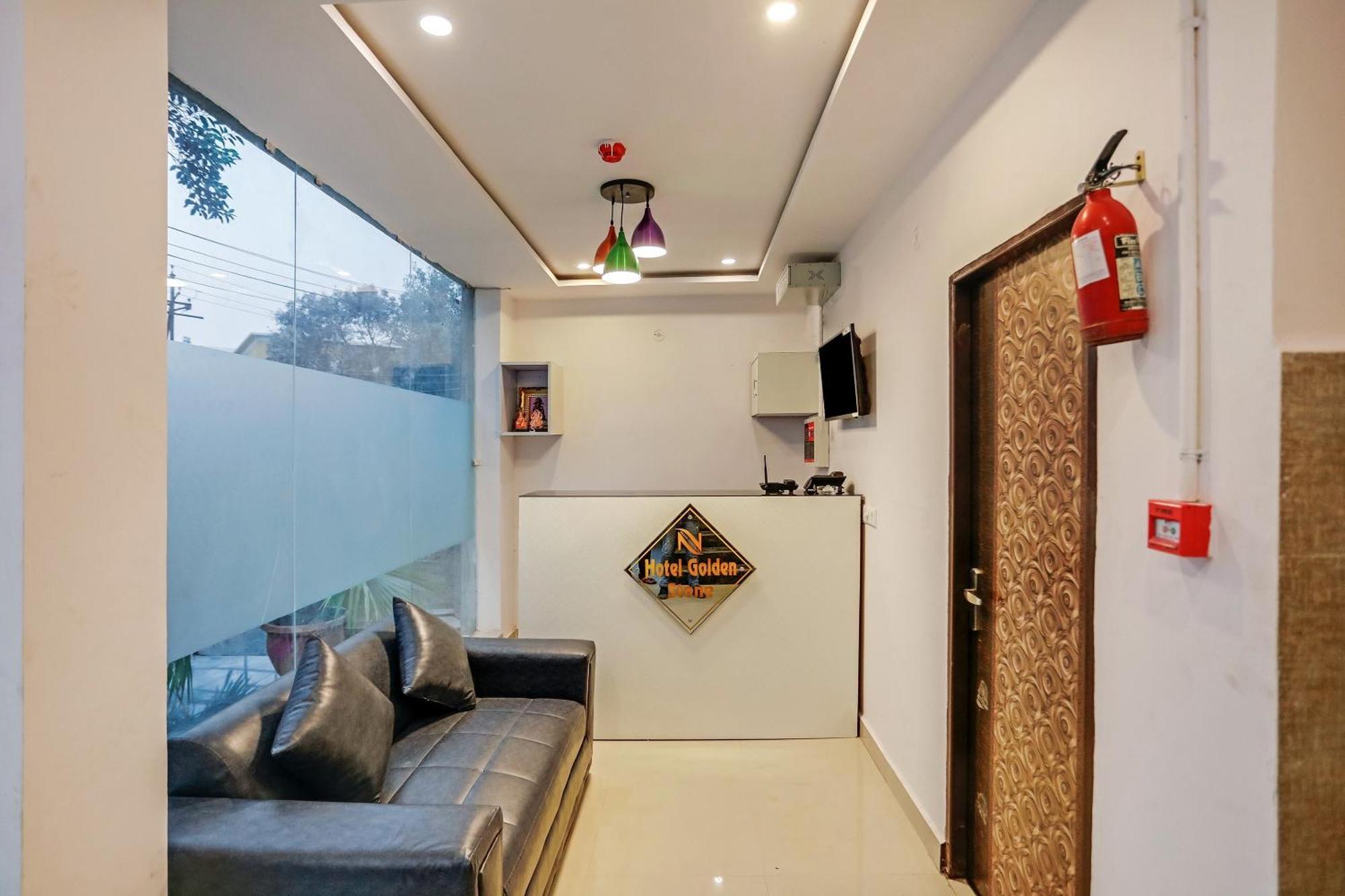 Hotel O Golden Stone Ghaziabad Eksteriør billede